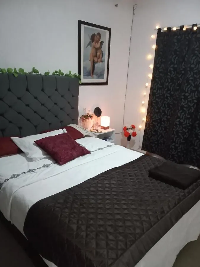 Mundo House Cancun Bed & Breakfast